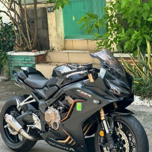 Honda cbr650r 2023 ,odo 5k ,bstp