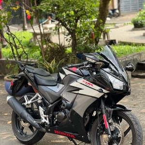 Honda Cbr150r 2015