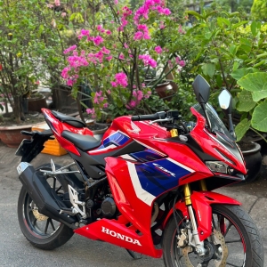 Honda cbr150r 2022 , zin đẹp bstp chính chủ 